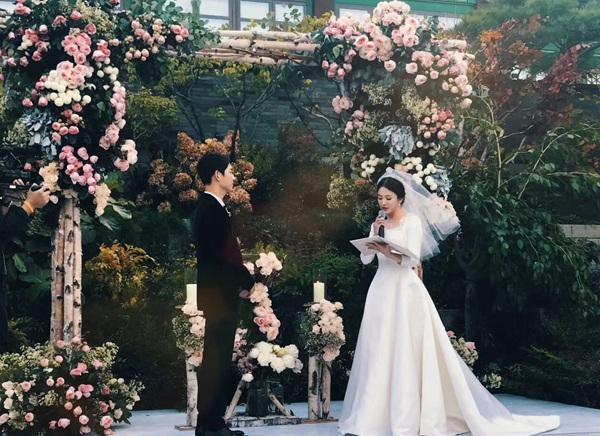 双宋结婚花费165w,双宋宣布结婚时简直普天同庆