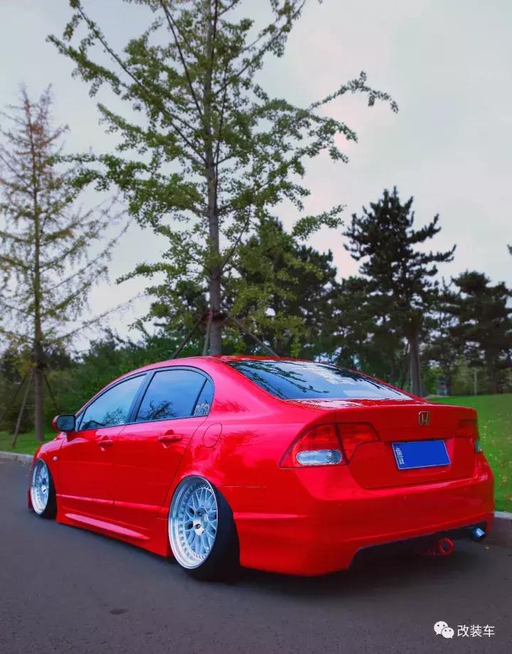 哪一年的8代思域适合改装,本田思域越来越帅