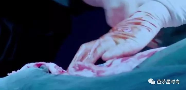 这一次，医疗电视剧可不止是医生们在谈恋爱了！