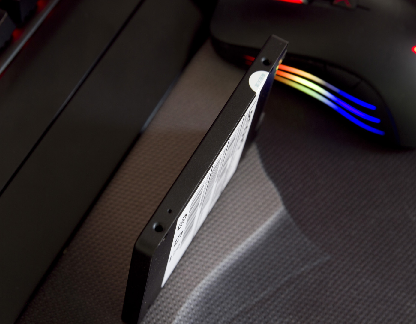 入门级固态怎选？联想SL700闪电鲨120g轻体验