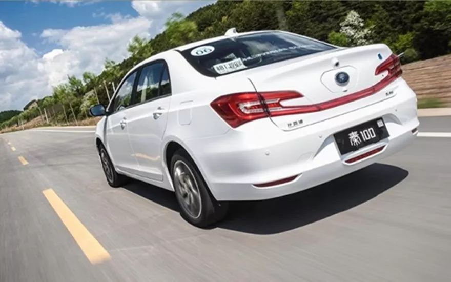 比亚迪新款秦100一公里7分钱,纯电动航里程100公里,完爆荣威ei6