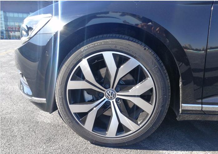 迈腾380尊贵哪里有现车,迈腾380尊贵版车展