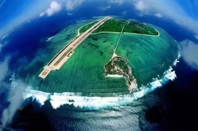 “天鲲”挖泥有多牛？削岩如泥1小时在足球场堆层楼