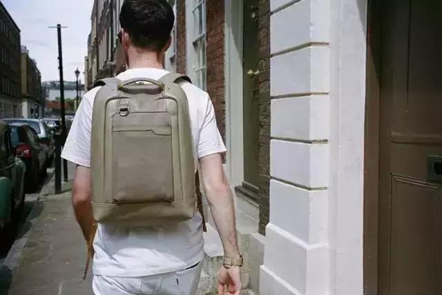 “双十一”不仅是女生专利，这10只设计师男包推荐给你！（下）