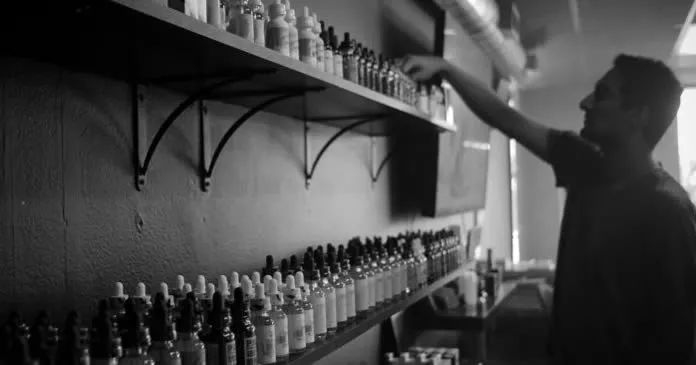 年薪百万可以存多少钱,年薪百万需要往银行存多少钱