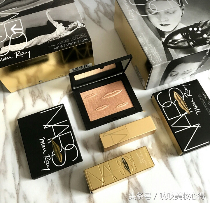 少女心的圣诞限量彩妆大PK，快把你们的钱包捂好！