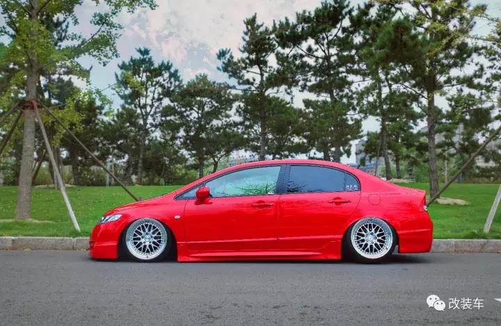 哪一年的8代思域适合改装,本田思域越来越帅