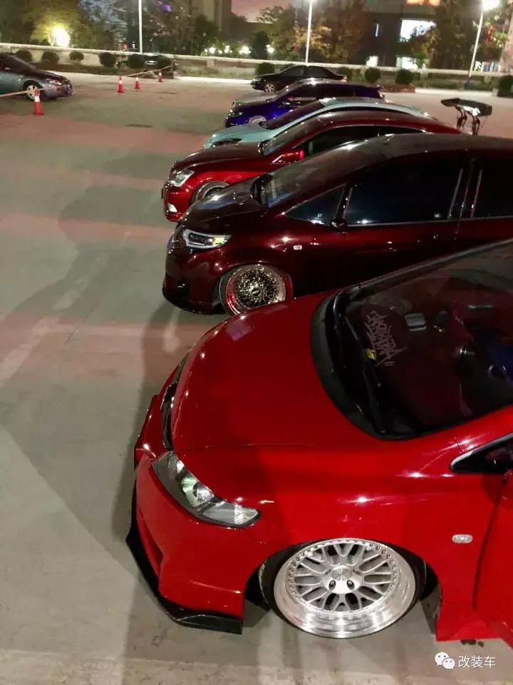 哪一年的8代思域适合改装,本田思域越来越帅