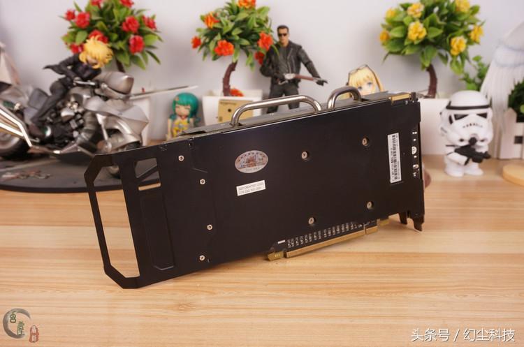以前不太喜欢用机箱,显卡变成了吸尘器,除尘又花时间又费力
