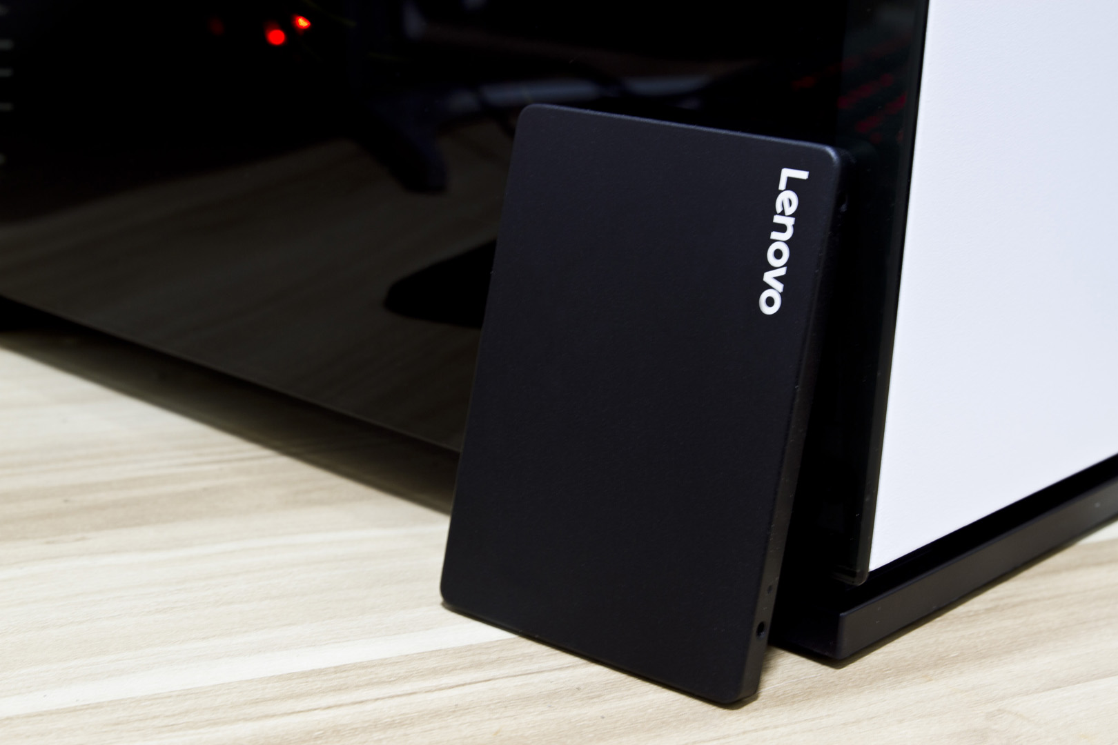 入门级固态怎选？联想SL700闪电鲨120g轻体验