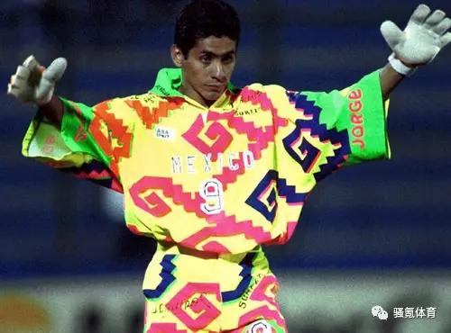 谁说当门将的一定都是身高马大的