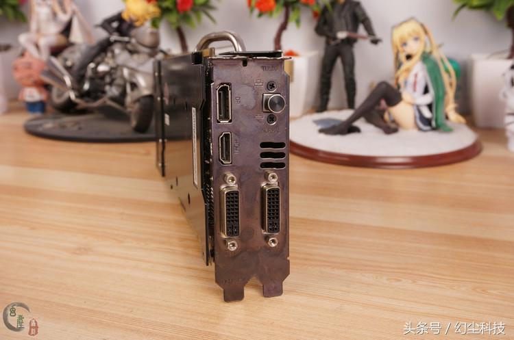 以前不太喜欢用机箱,显卡变成了吸尘器,除尘又花时间又费力