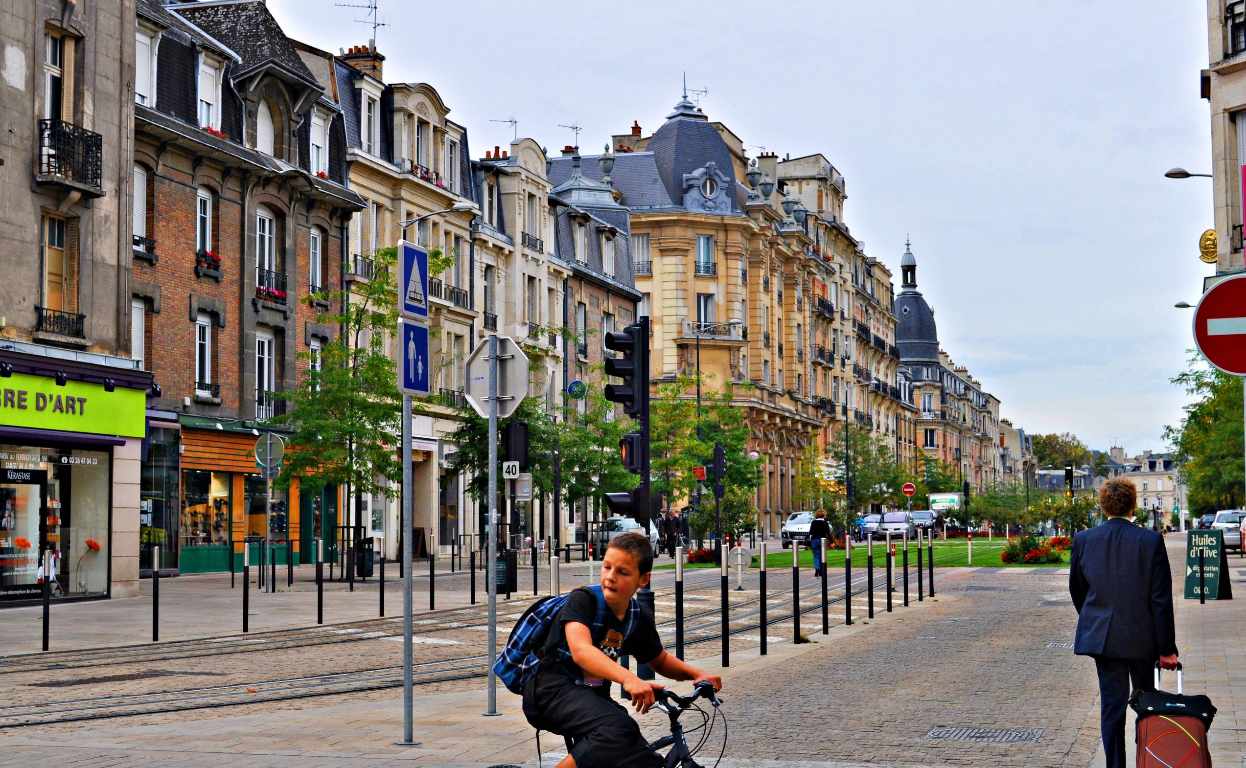 法国香槟之乡在哪里,香槟小镇法国