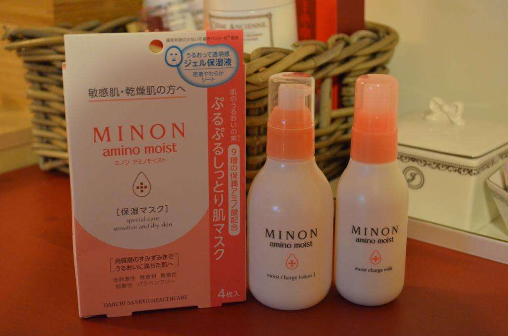 冬季干燥起皮水乳推荐,换季敏感泛红干燥起皮面霜推荐