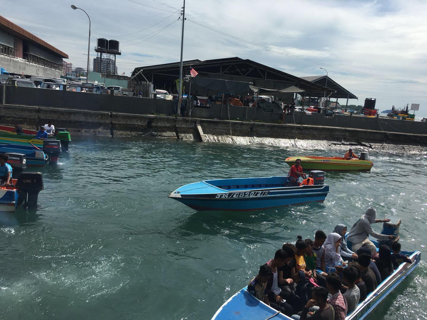 在马来西亚的沙巴码头,中国女生很受欢迎