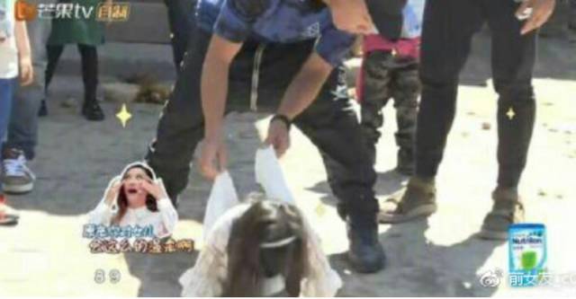 应采儿jasper为陈小春应援 (jasper看应采儿亲陈小春的眼神)