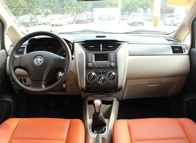 二手骐达与飞度哪个更值得买,日产骐达手动挡二手车值得买吗