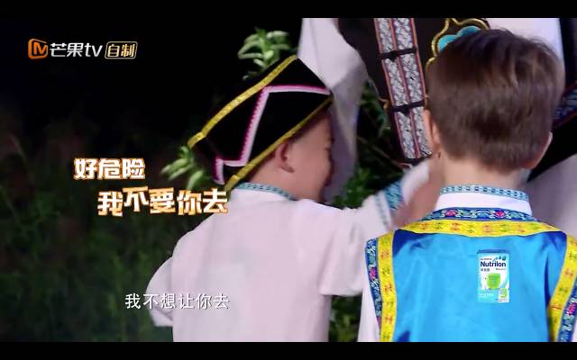 应采儿jasper为陈小春应援 (jasper看应采儿亲陈小春的眼神)