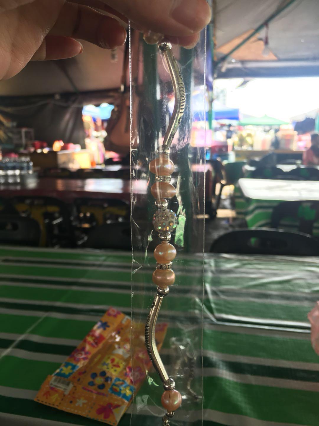 在马来西亚的沙巴码头,中国女生很受欢迎