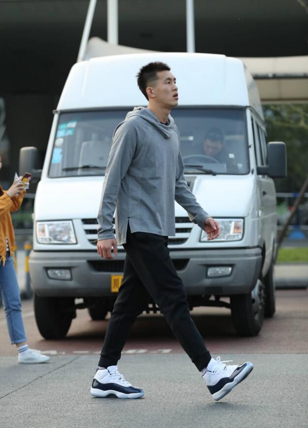 cba郭艾伦转会了吗,cba球员郭艾伦都穿哪些鞋