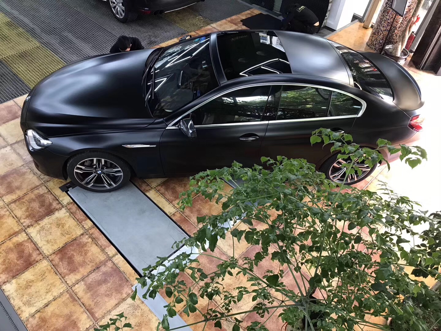 teckwrao秃鹰改色膜,宝马640敞篷拉花贴膜