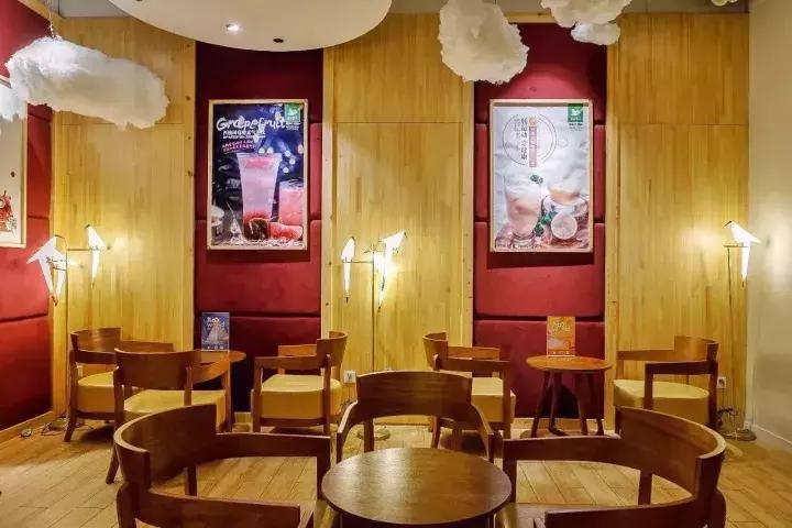 新一轮少女收割机首登天津，为何这家网红饮品店成为新街拍神器？