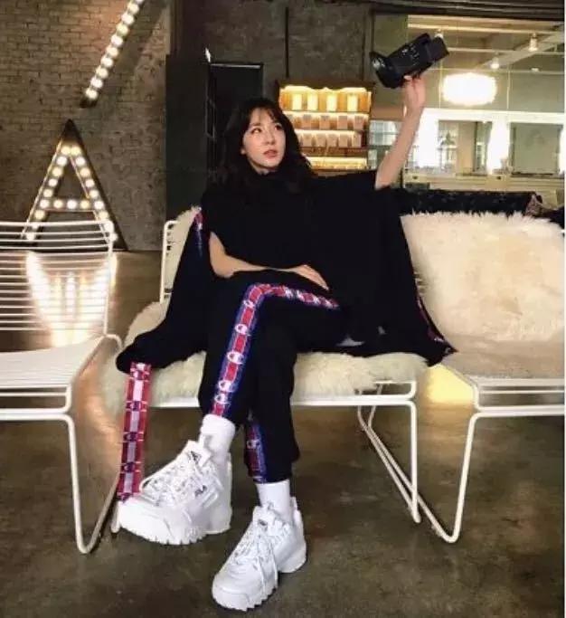 韩国名牌女运动鞋,韩国老虎牌运动鞋