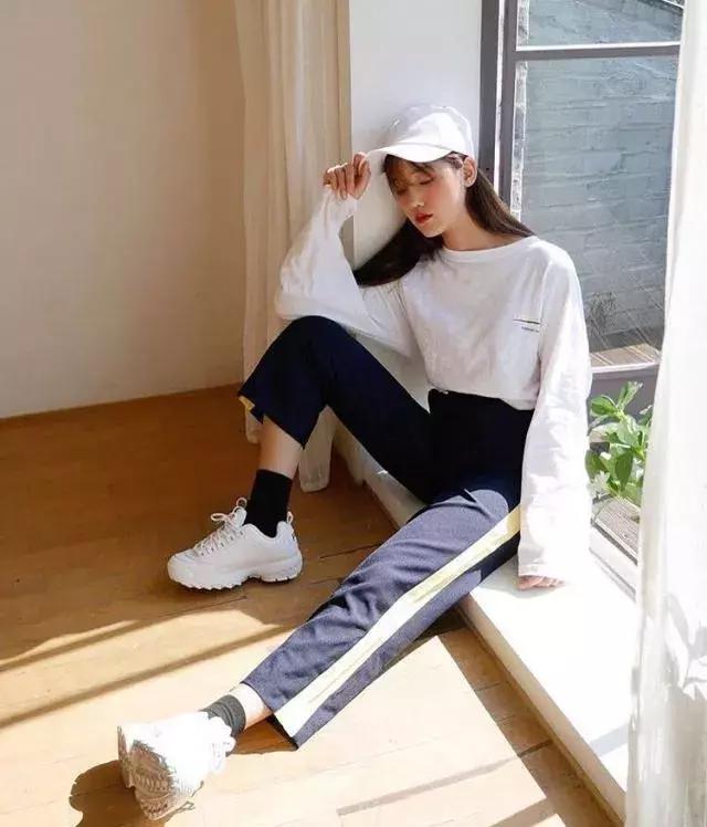 韩国名牌女运动鞋,韩国老虎牌运动鞋