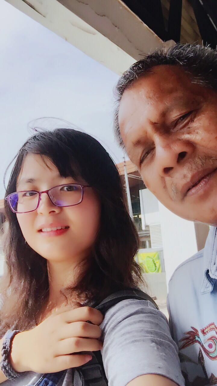 在马来西亚的沙巴码头,中国女生很受欢迎