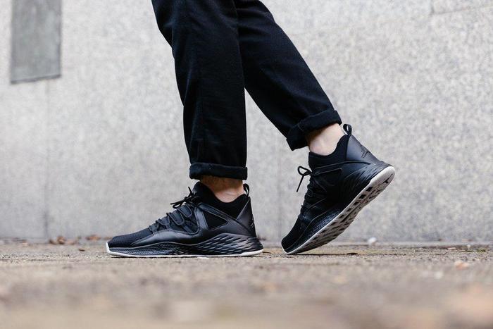 cba郭艾伦转会了吗,cba球员郭艾伦都穿哪些鞋