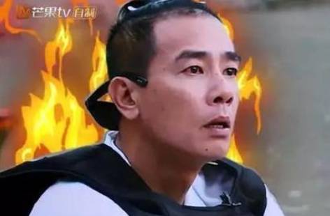 应采儿jasper为陈小春应援 (jasper看应采儿亲陈小春的眼神)