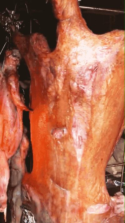 特别好吃的烤全羊,超级好吃的新疆烤全羊