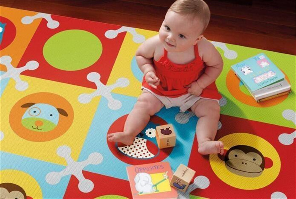 小孩吃饭不小心把筷子插到喉咙,孩子吃饭拿筷子插入鼻子