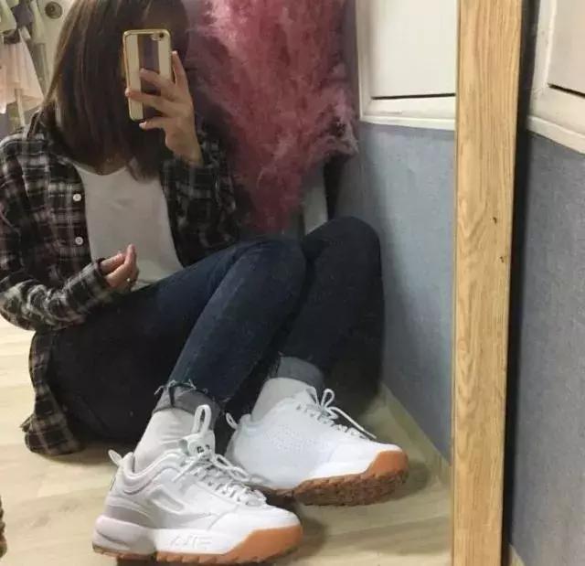 韩国名牌女运动鞋,韩国老虎牌运动鞋