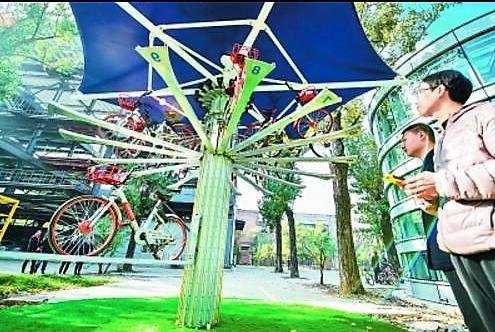 趣聊科技:iPhoneX跌破官网价,共享单车立体车库将车挂“树”上