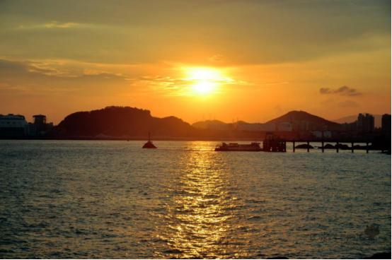 厦门城在海上海在城中图片,厦门这座城市美在哪