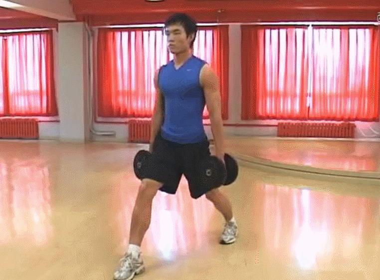 鍝戦搩鍋ヨ韩鑲岃倝璁粌鍔ㄤ綔,鍦ㄥ鍝戦搩鍋ヨ韩鑲岃倝璁粌