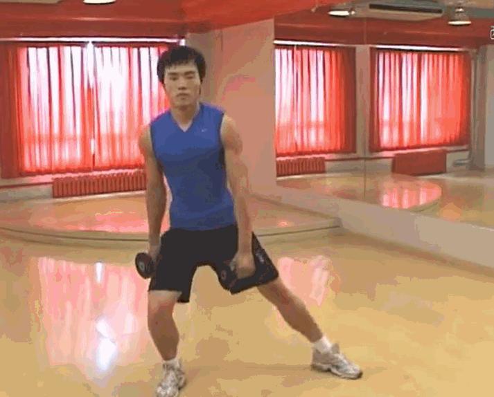 鍝戦搩鍋ヨ韩鑲岃倝璁粌鍔ㄤ綔,鍦ㄥ鍝戦搩鍋ヨ韩鑲岃倝璁粌