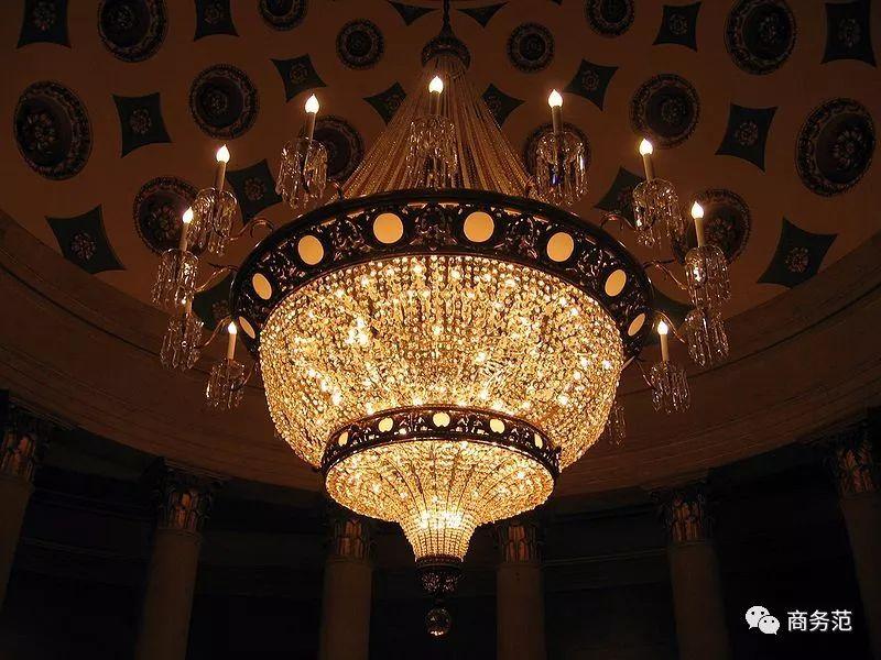 这些玻璃做的东西,为什么能拍出天价?