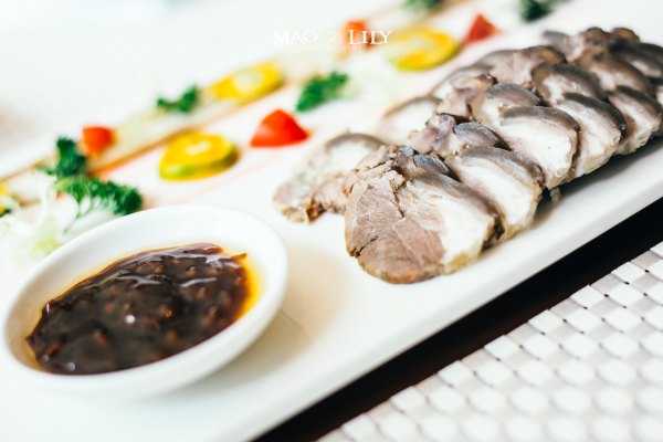 有独立泳池的度假酒店,这家酒店有12层楼