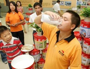 便宜的乳胶漆和贵的乳胶漆测试,买高品质乳胶漆不知道去哪