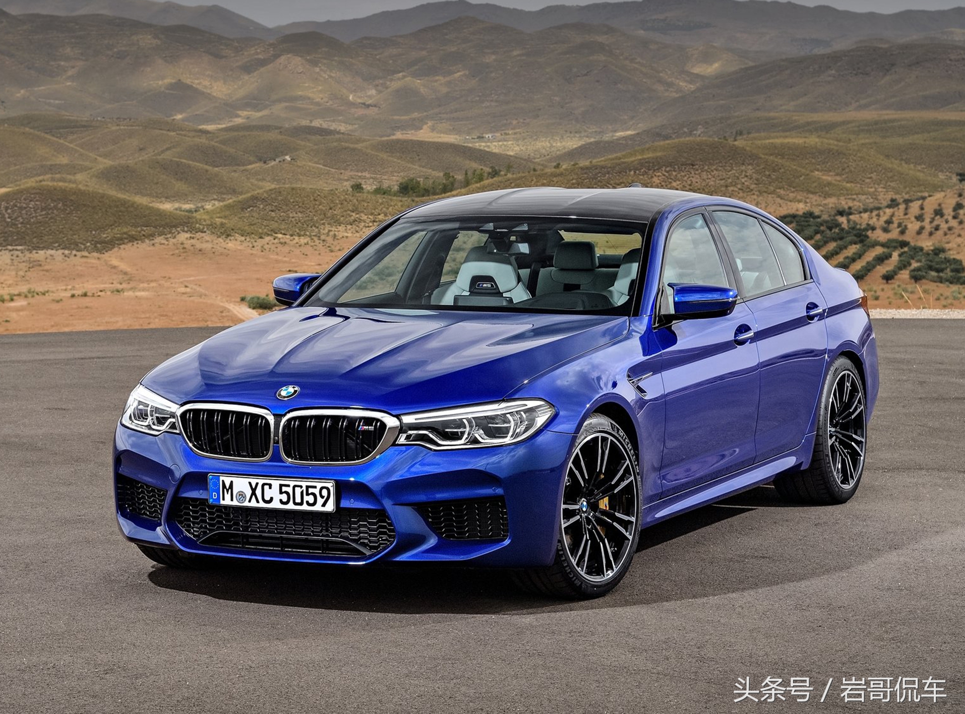 车漆修复用改色膜还是喷漆好,车漆花了是镀晶好还是全车喷漆好