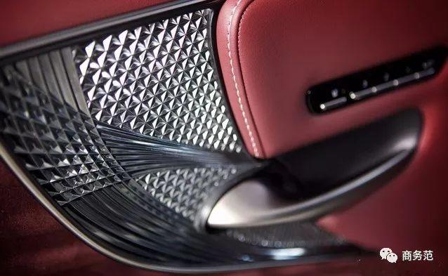 这些玻璃做的东西,为什么能拍出天价?