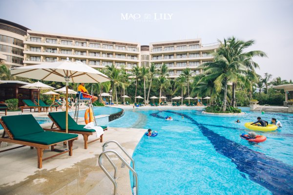 有独立泳池的度假酒店,这家酒店有12层楼