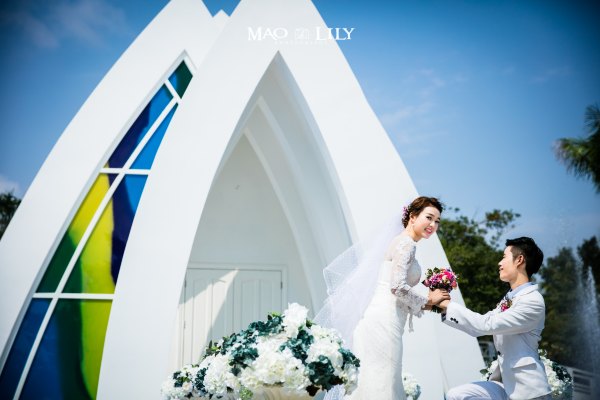 有独立泳池的度假酒店,这家酒店有12层楼