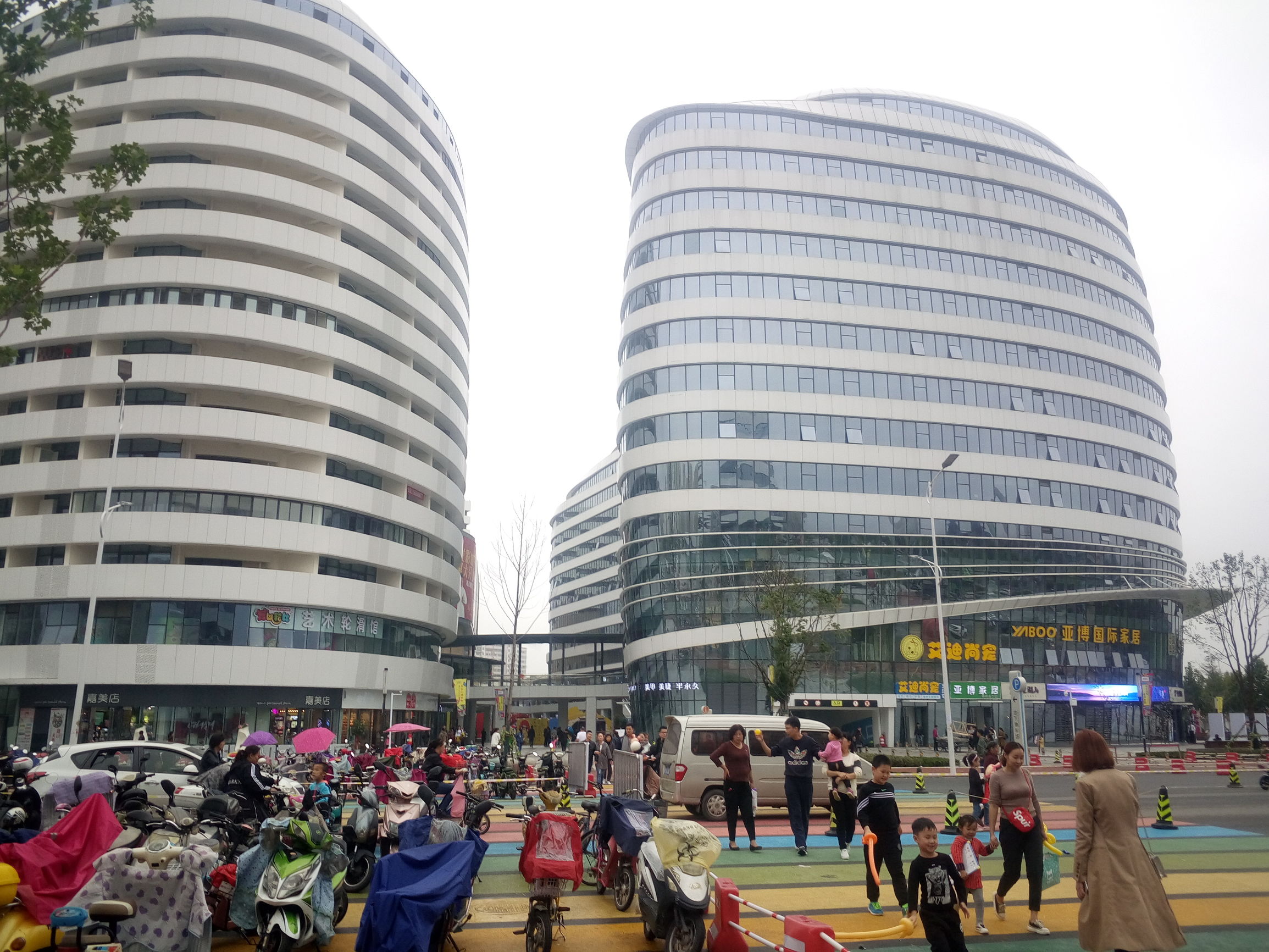 南阳商业新地标，建业凯旋广场，悦享时尚缤纷生活