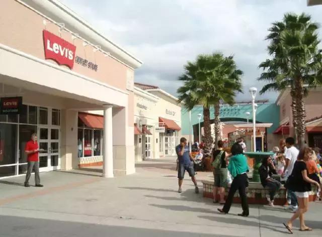 美国洛杉矶奥特莱斯购物,美国洛杉矶奥莱购物篇