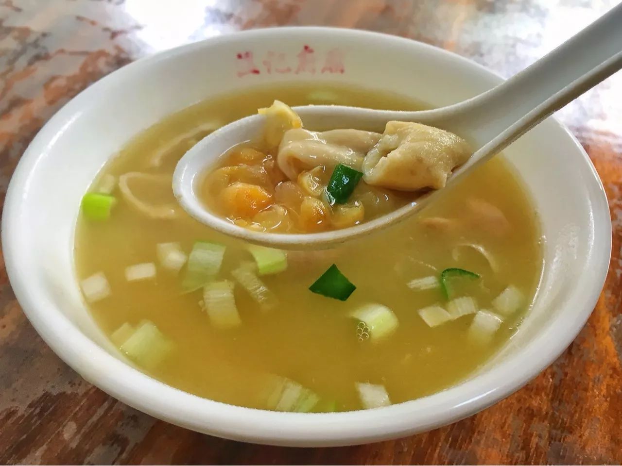 老成都一碗面一碗饭,成都的一天从一杯茶开始