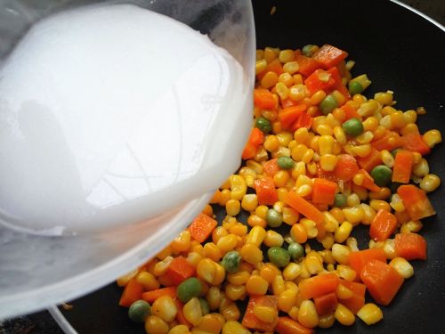 核桃仁广东家常菜,广东粤菜松子仁炒粟米