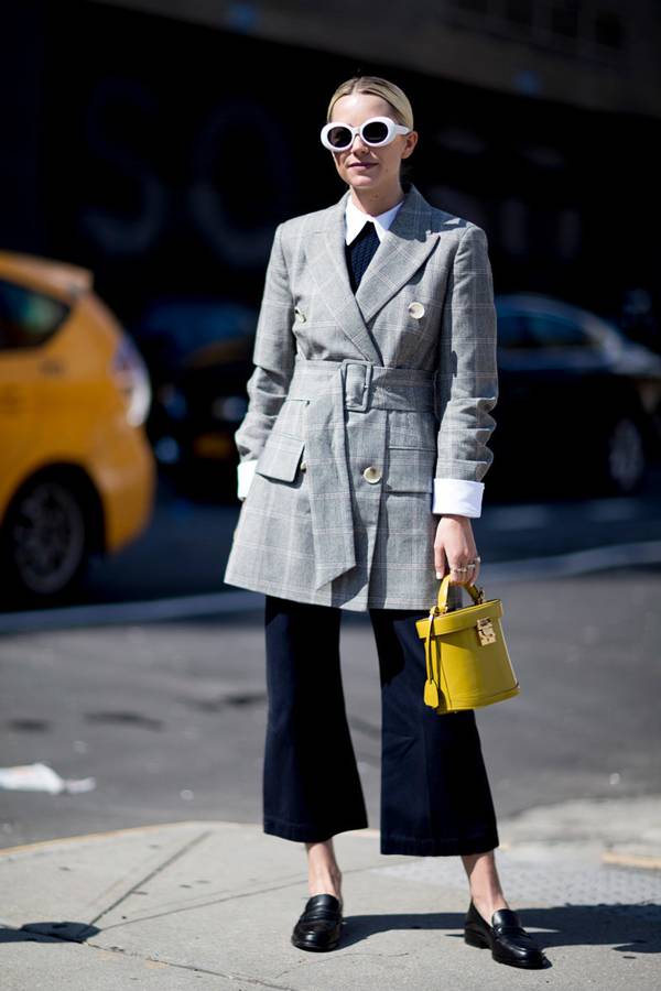 别人穿衣服好看自己穿就是不好看,为什么有人穿格子土气